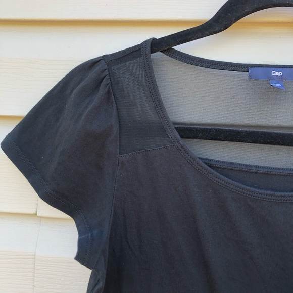GAP | black basic tee with mesh - Picture 3 of 5